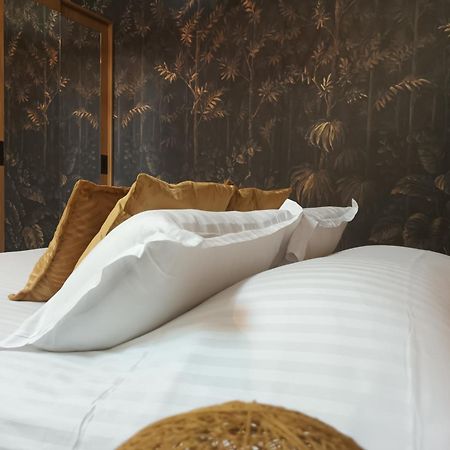Logis Hotel La Breche - Restaurant Berthelot 엉부와스 외부 사진