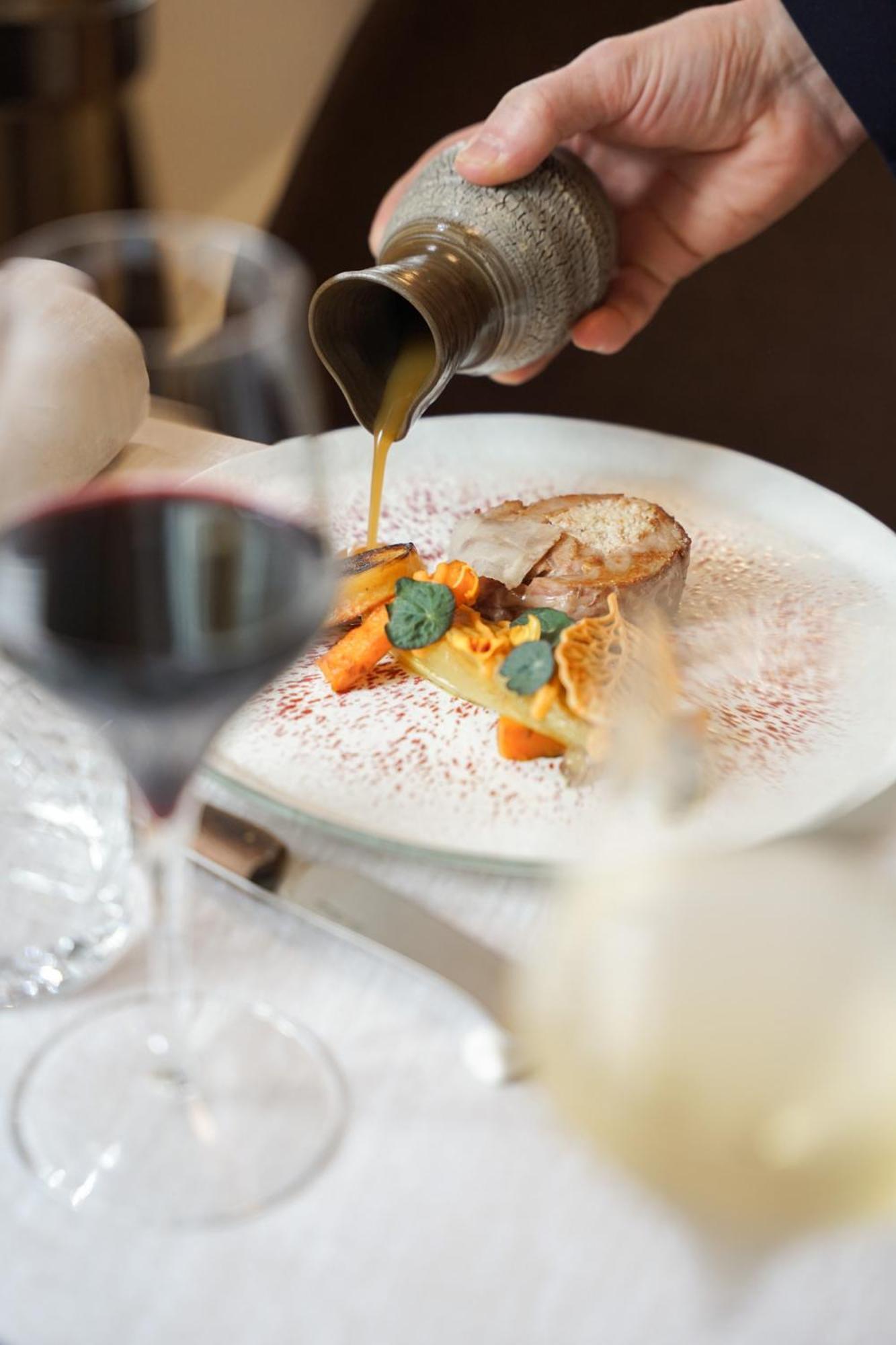 Logis Hotel La Breche - Restaurant Berthelot 엉부와스 외부 사진