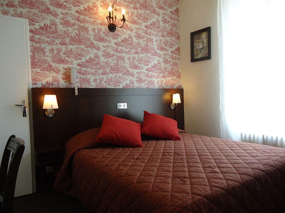 Logis Hotel La Breche - Restaurant Berthelot 엉부와스 외부 사진