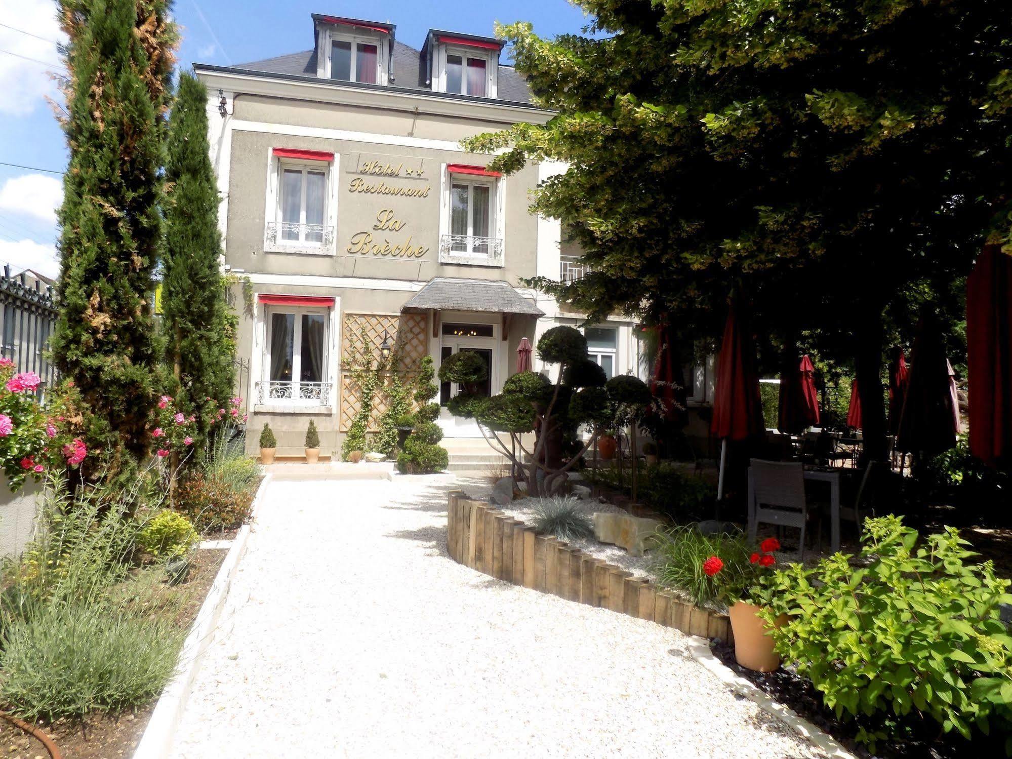 Logis Hotel La Breche - Restaurant Berthelot 엉부와스 외부 사진