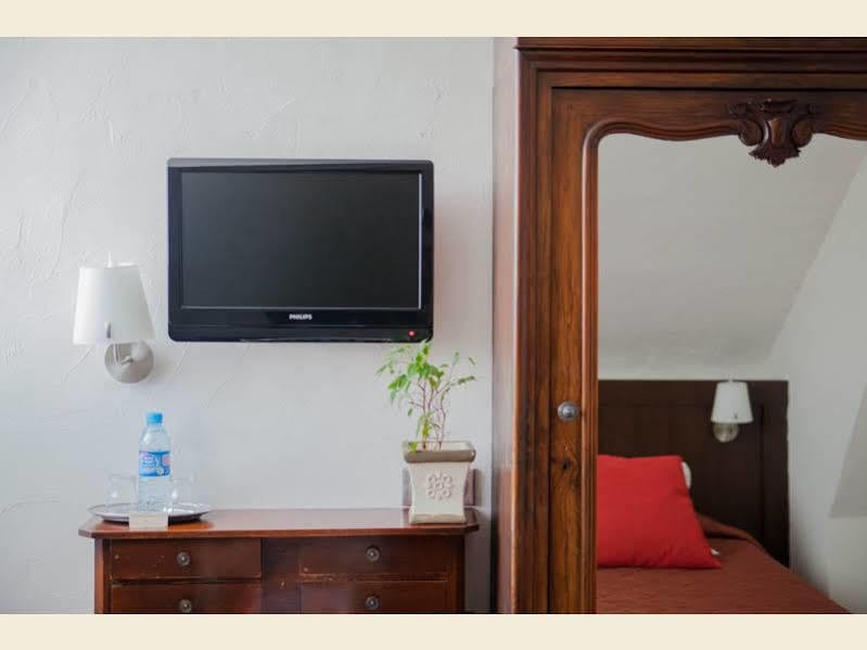 Logis Hotel La Breche - Restaurant Berthelot 엉부와스 외부 사진