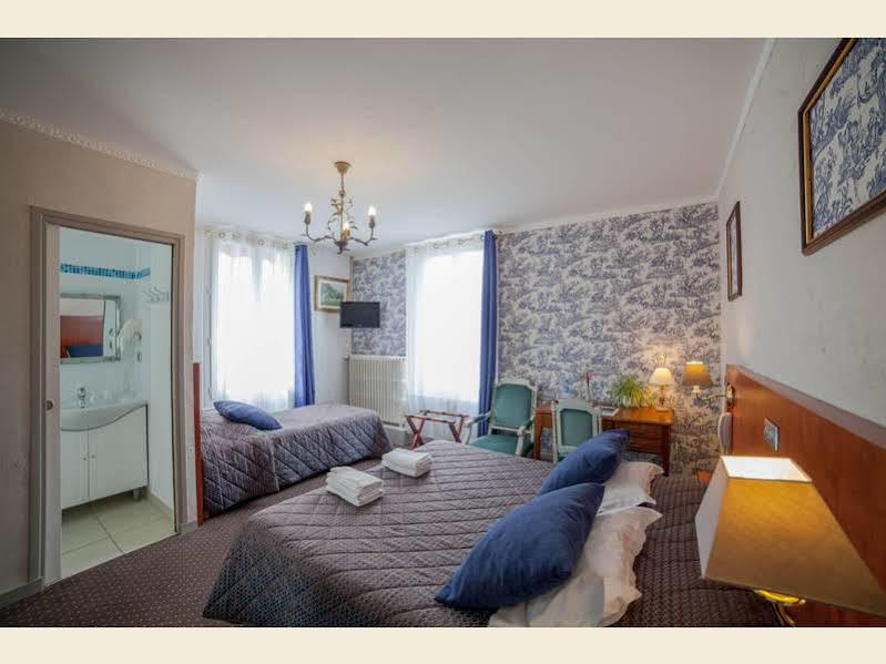 Logis Hotel La Breche - Restaurant Berthelot 엉부와스 외부 사진